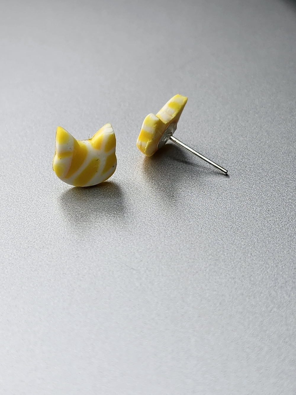 Kids Yellow Cat Face Stud Earrings - Cute Cat Jewelry